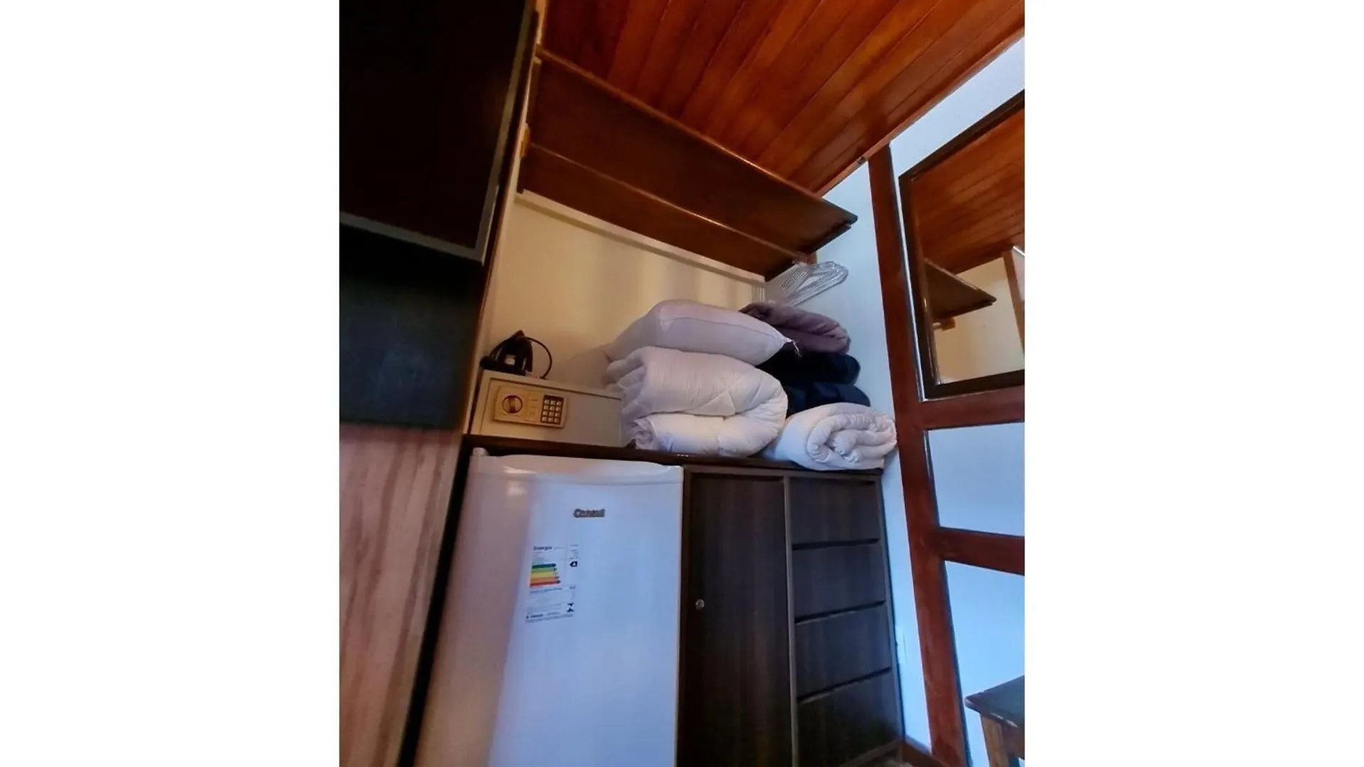 Apartamento Paraíso em Cabo Frio - Duplex Beira Mar com Piscina, Em frente a Praia do Peró - Cabo Frio, com AR, SmartTv, Wi-fi, Roupa de Cama e banho, Portaria 24 horas, Estacionamento, Completo Brasil